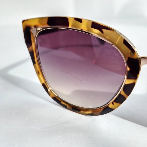Circus by Sam Edelman Tortoise Shell Cat-Eye Frame Sunglasses Gradient Lenses - Picture 9 of 10